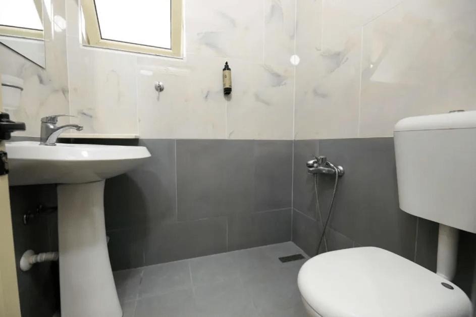 Vila Agolli Vlore Exterior photo