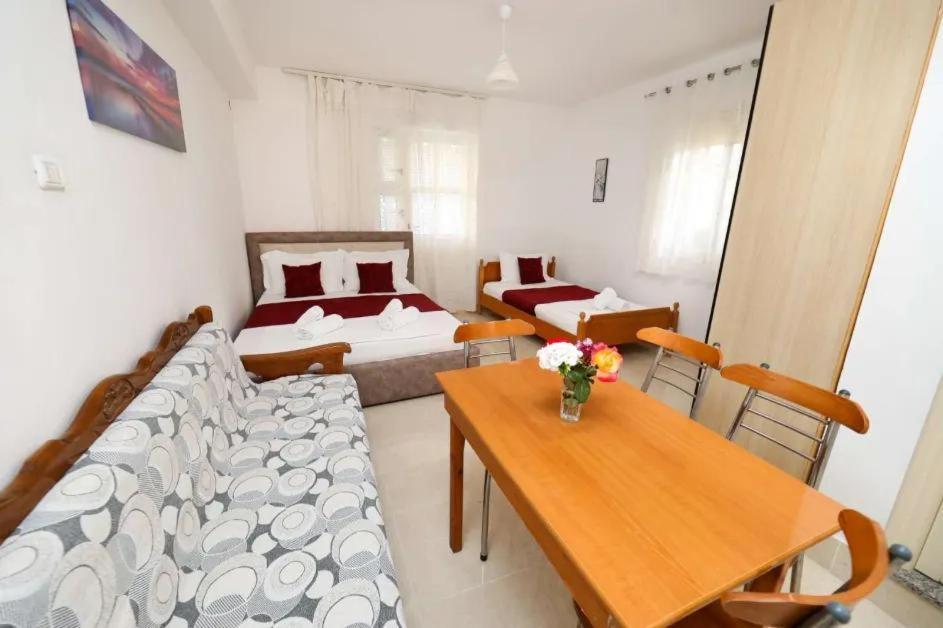 Vila Agolli Vlore Exterior photo