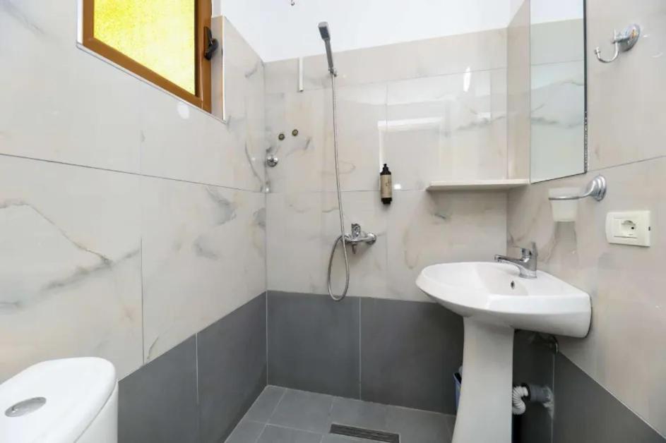 Vila Agolli Vlore Exterior photo